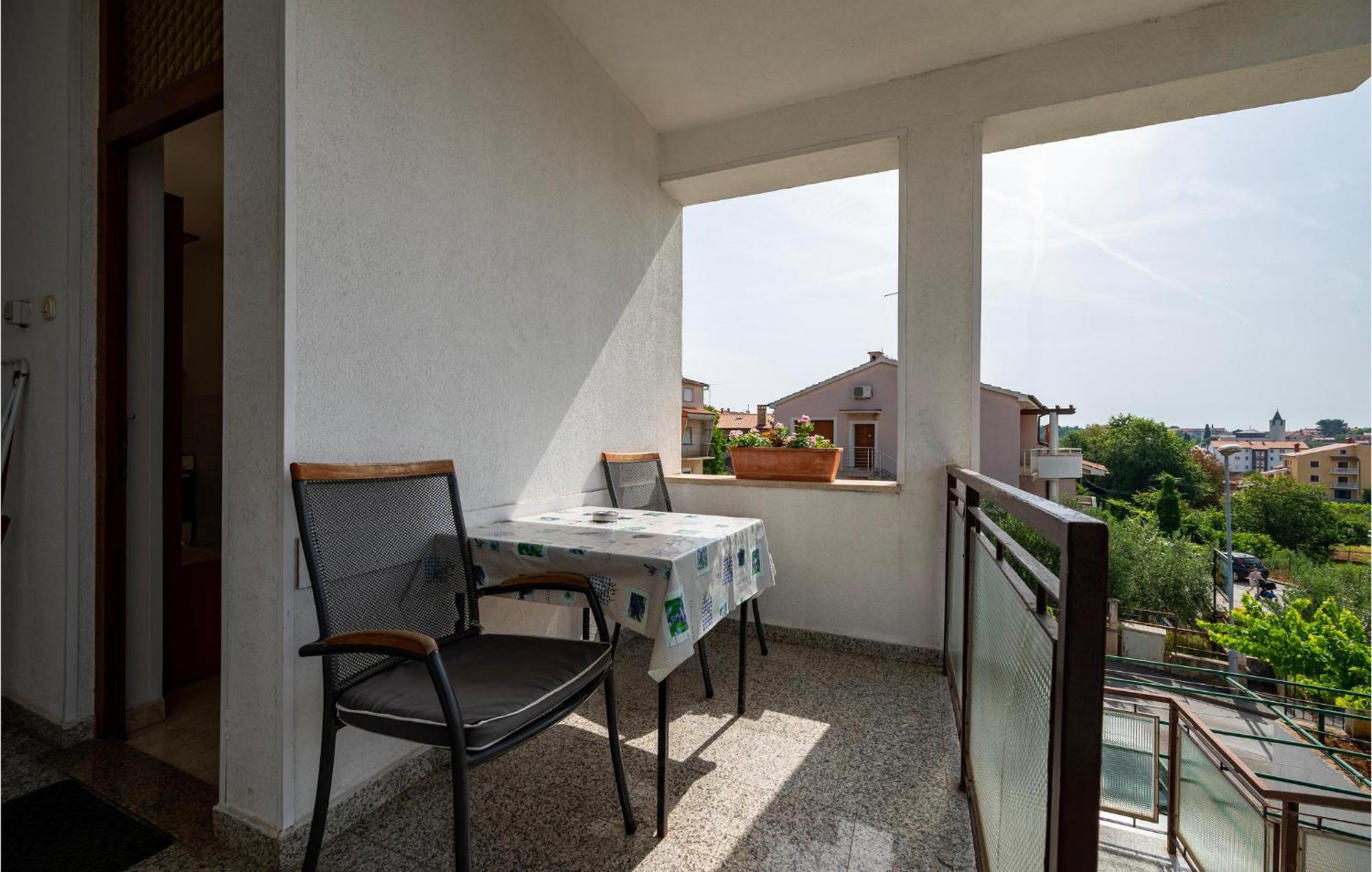 1 Bedroom Cozy Apartment In Pula Ngoại thất bức ảnh